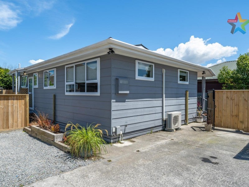 2/6 Galway Street, Waterloo, Lower Hutt - Carousel 26