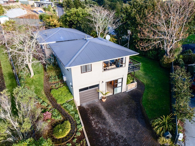11 Cargill Place, Frankleigh Park, New Plymouth - Carousel 1
