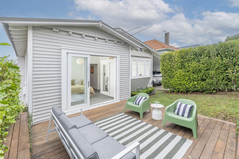 41 Chester Avenue, Westmere, Auckland - Carousel 1