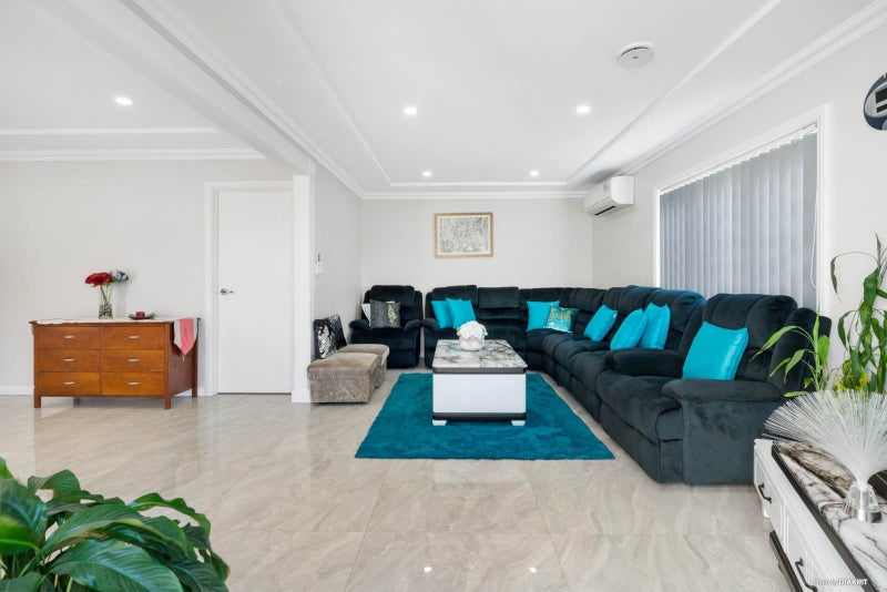 34 Martin Road, Manurewa, Auckland - Carousel 1