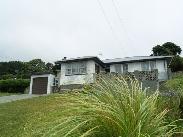 157 Sievers Grove, Cannons Creek, Porirua - Carousel 1