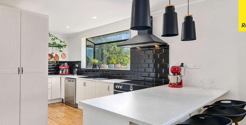 6 John Road, Fairy Springs, Rotorua - Carousel 2