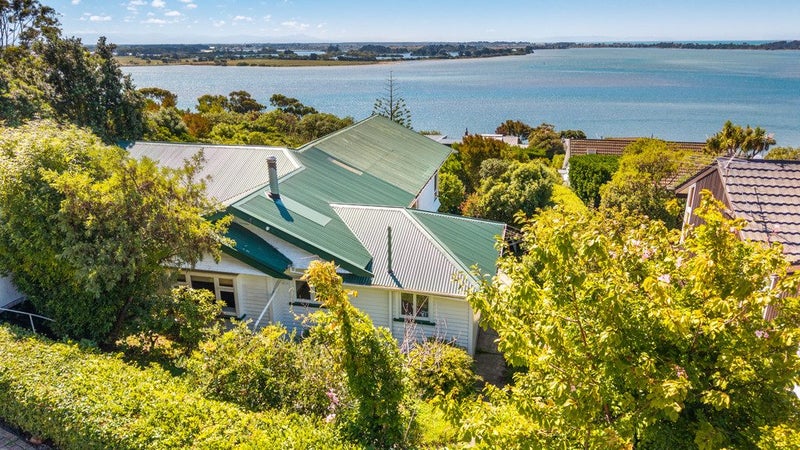 9 Seamount Terrace, Mount Pleasant, Christchurch - Carousel 1