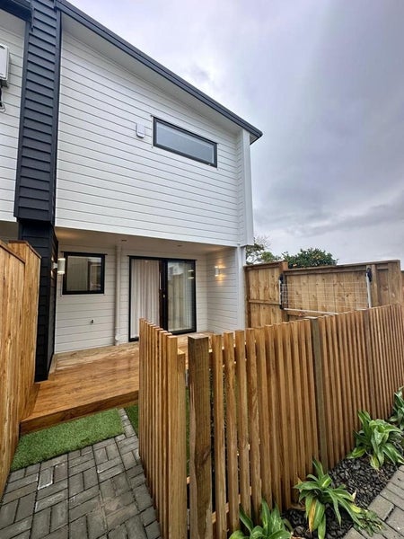 6/29 Roberton Road, Avondale, Auckland - Carousel 1