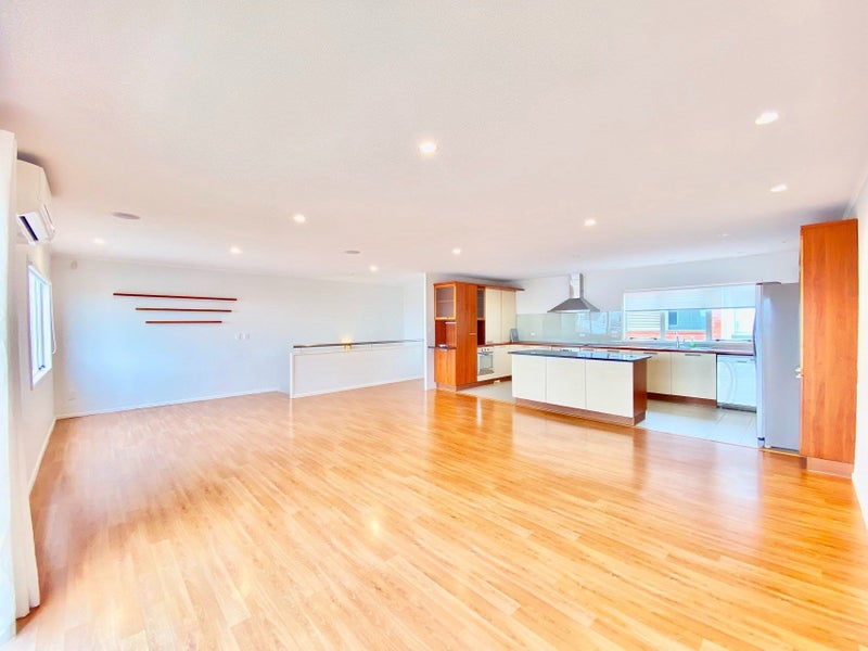 B2/8 Dedwood Terrace, Ponsonby, Auckland - Carousel 1