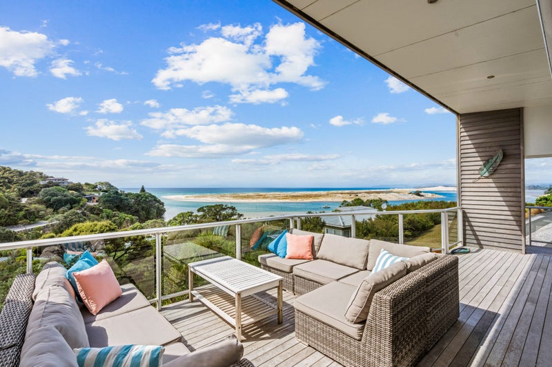 35 Wintle Street, Mangawhai Heads, Mangawhai - Carousel 1