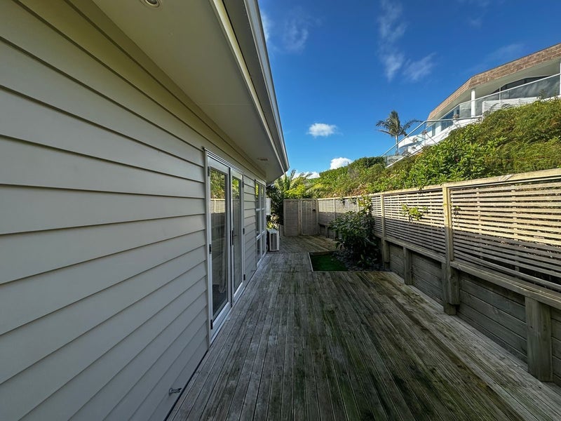 28 Oakwood Grove, Eastern Beach, Auckland - Carousel 16