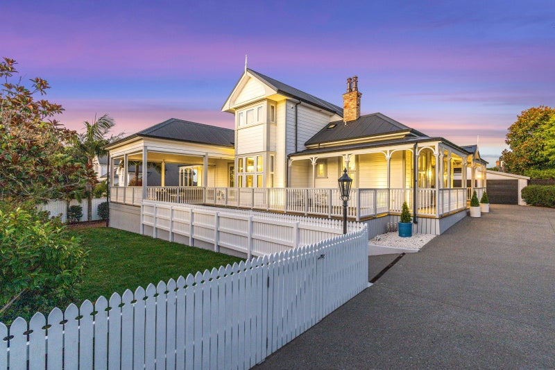 48 Stanley Point Road, Stanley Point, Auckland - Carousel 2