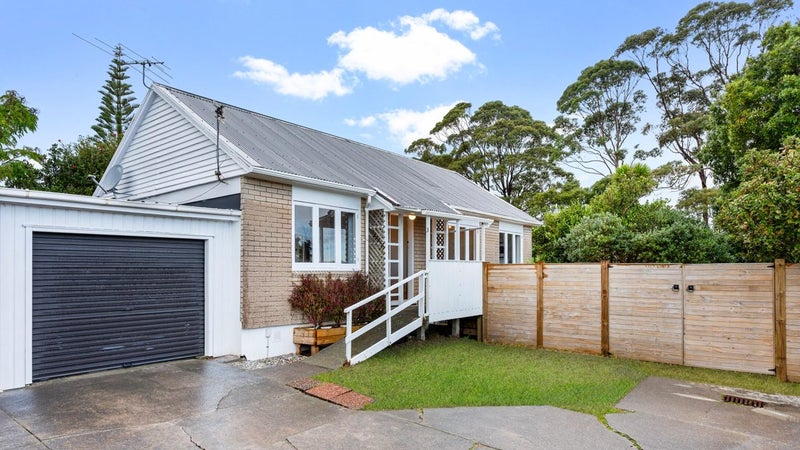 3/237 Edmonton Road, Te Atatu South, Auckland - Carousel 1