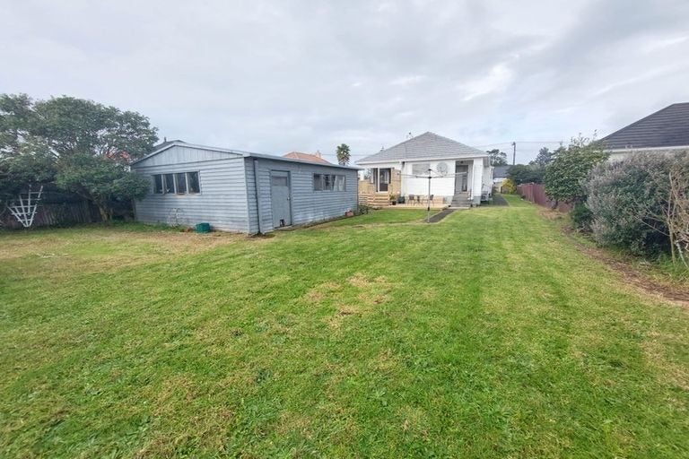 20 Maranui Street, Welbourn, New Plymouth - Carousel 9