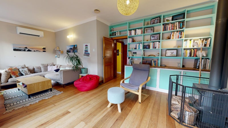 11 Happy Valley Road, Owhiro Bay, Wellington - Carousel 2