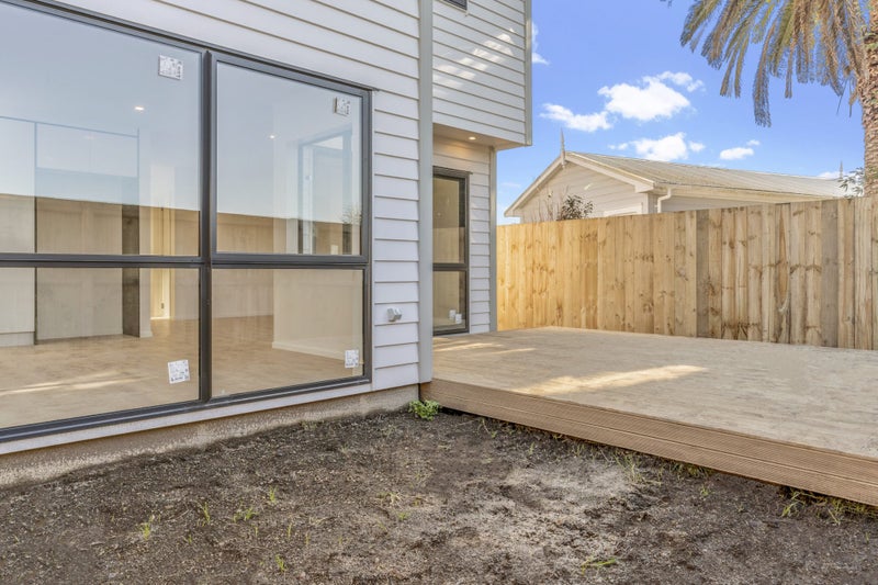 57A Seabrook Avenue, New Lynn, Auckland - Carousel 14