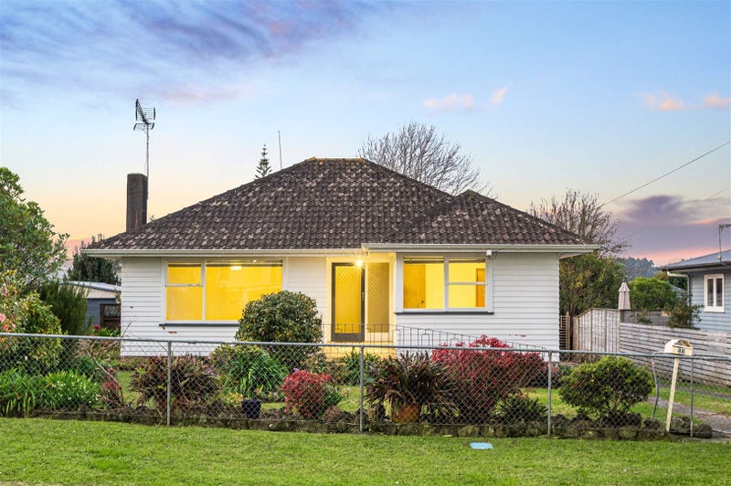46 Fairclough Road, Beach Haven, Auckland - Carousel 1