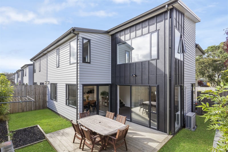 37A Tawhiri Road, One Tree Hill, Auckland - Carousel 1