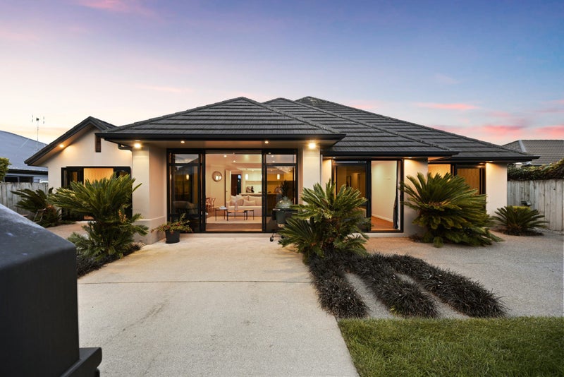 6 Aquila Crescent, Rototuna North, Hamilton - Carousel 2