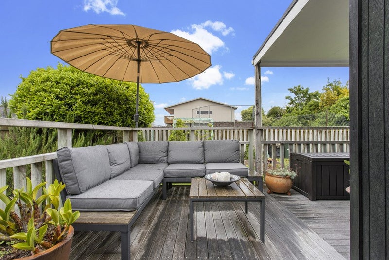 2/5 Kaumatua Place, Te Atatu Peninsula, Auckland - Carousel 2