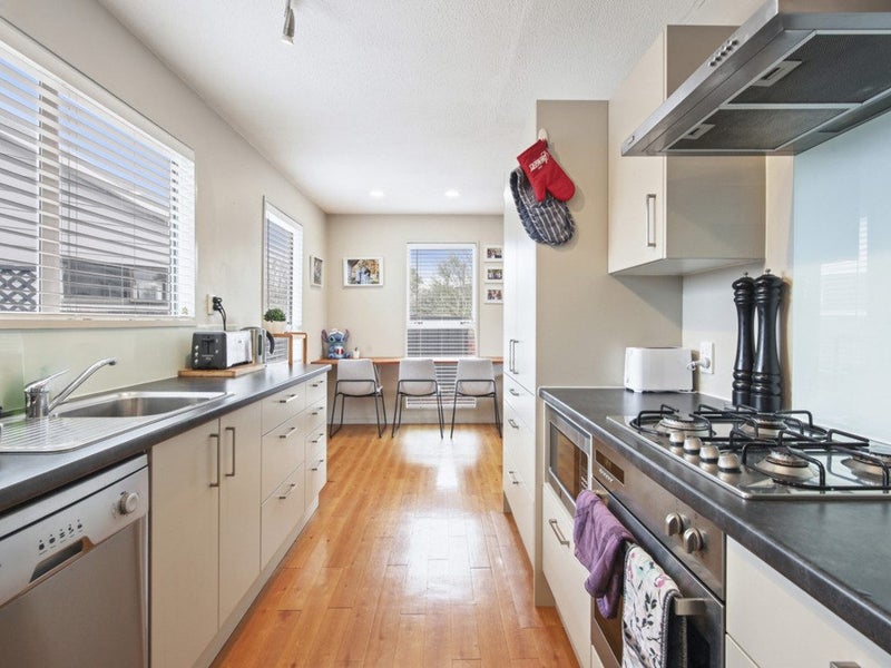 1/111 Hay Street, Bromley, Christchurch - Carousel 2