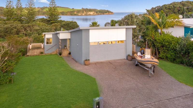 10 Double Bay Place, Army Bay, Whangaparaoa - Carousel 1