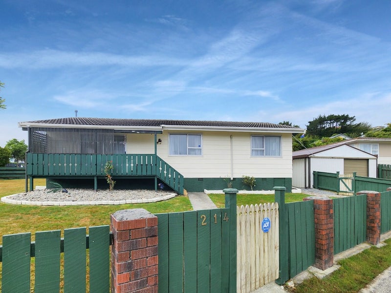 214 Major Drive, Kelson, Lower Hutt - Carousel 2
