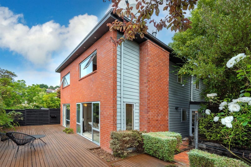 4 Pembridge Lane, Westmorland, Christchurch - Carousel 1