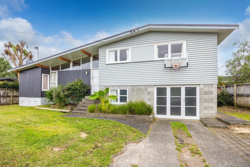 16 Leeds Street, Silverdale, Hamilton - Carousel 2