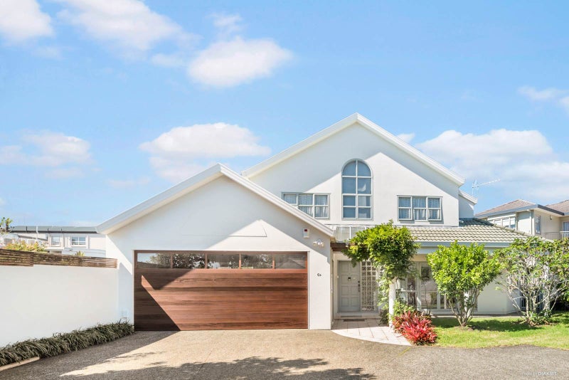 2/6 Fenwick Avenue, Milford, Auckland - Carousel 1