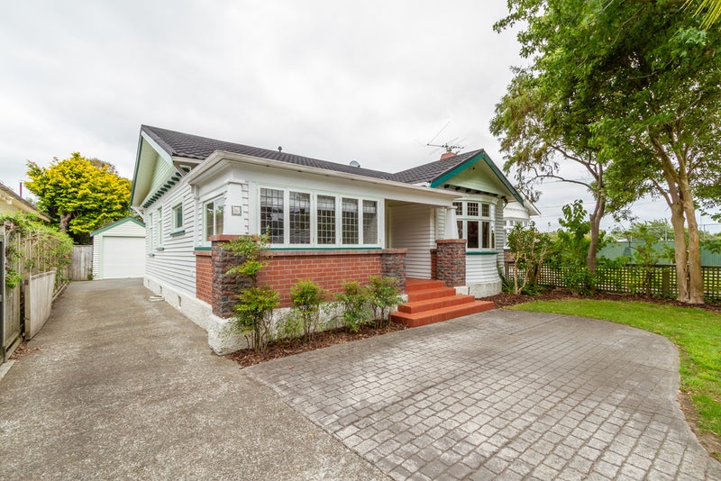 16 St Albans Grove, Woburn, Lower Hutt - Carousel 19