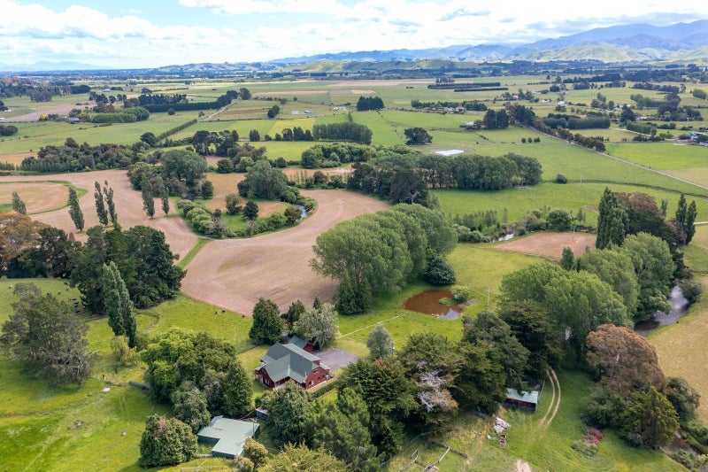 111 Knight Road, Kopuaranga - Carousel 1