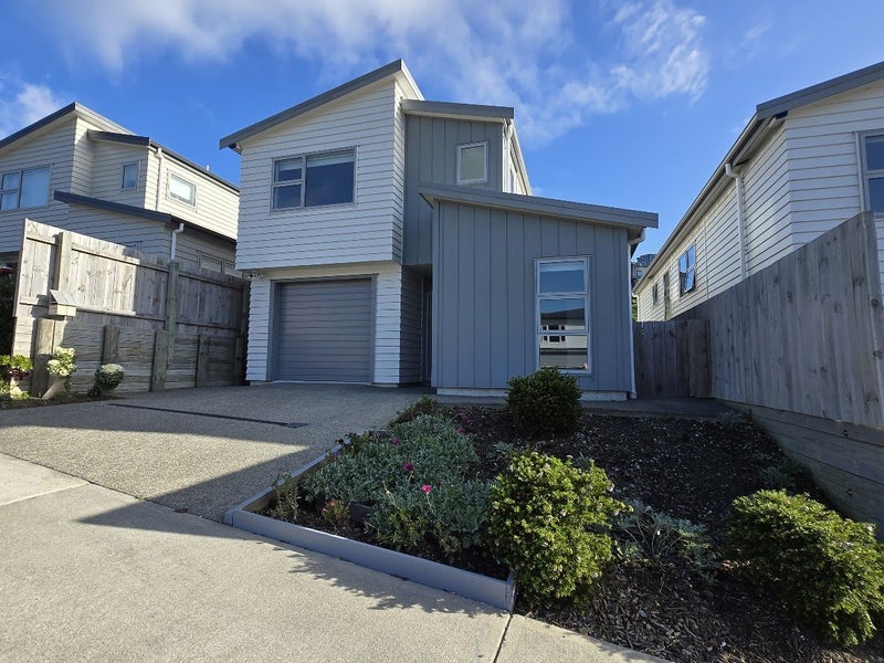 133 Amesbury Drive, Churton Park, Wellington - Carousel 1