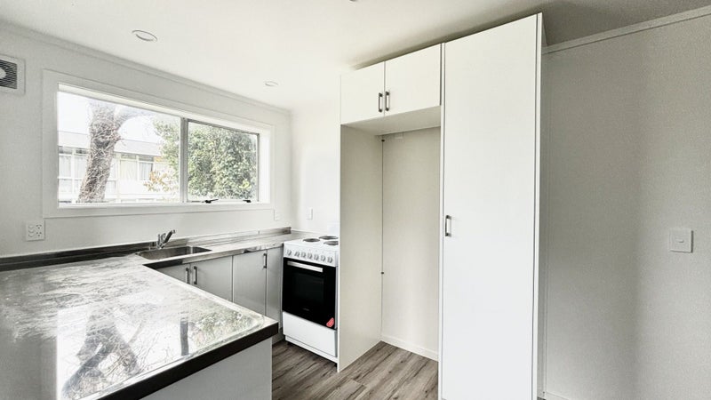 6/24 PARLIAMENT ST, Melling, Lower Hutt - Carousel 1