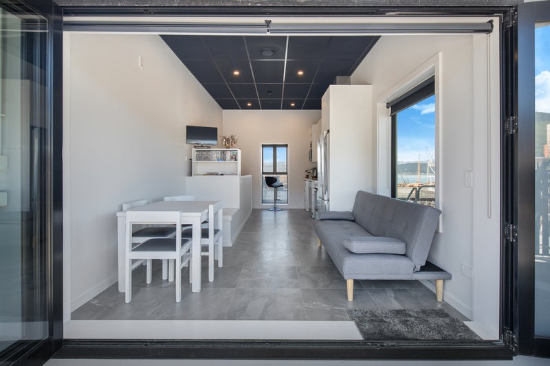 7/163F Thorndon Quay, Pipitea, Wellington - Carousel 2