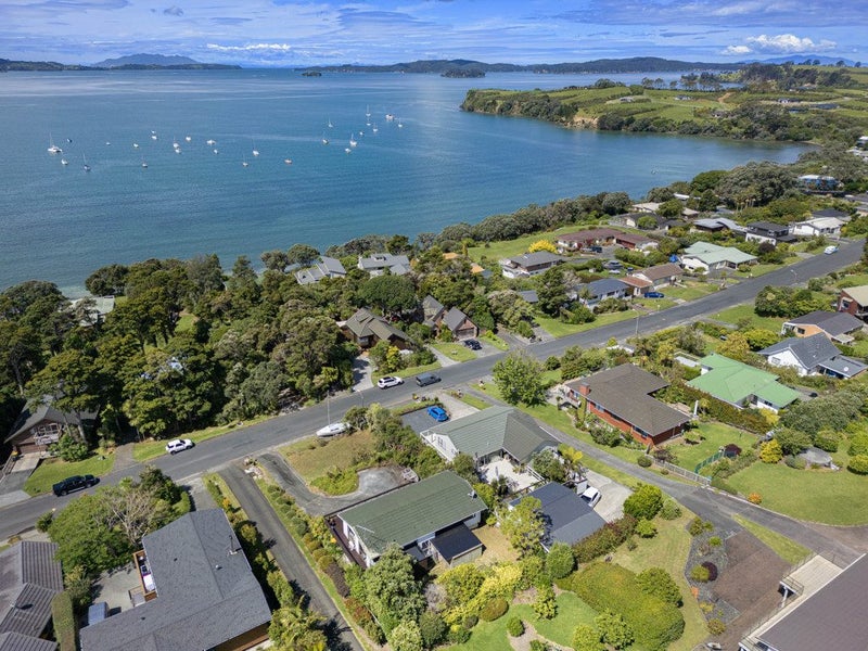 18 Willjames Avenue, Algies Bay, Warkworth - Carousel 2