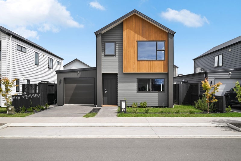 29 Halley Drive, Chartwell, Hamilton - Carousel 1