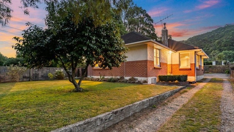 66 Maymorn Road, Te Marua, Upper Hutt - Carousel 1