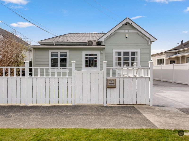 11 Manchester Street, Petone, Lower Hutt - Carousel 1