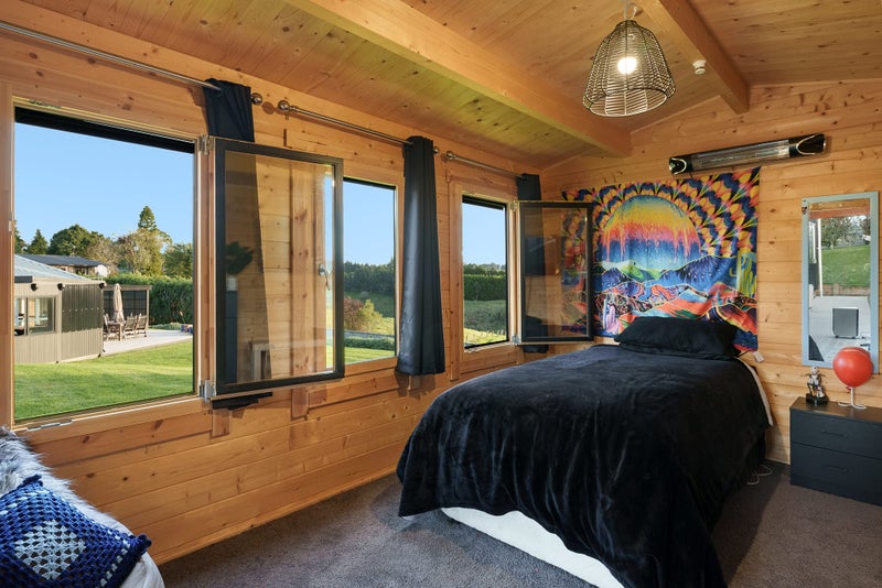 82 Hereford Road, Tauranga - Carousel 50