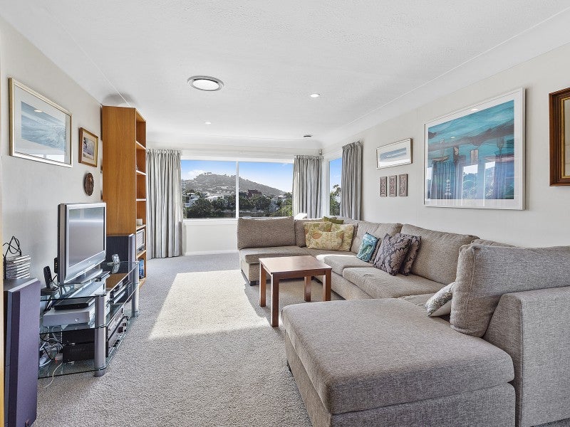 3 Mertoun Terrace, Highbury, Wellington - Carousel 2