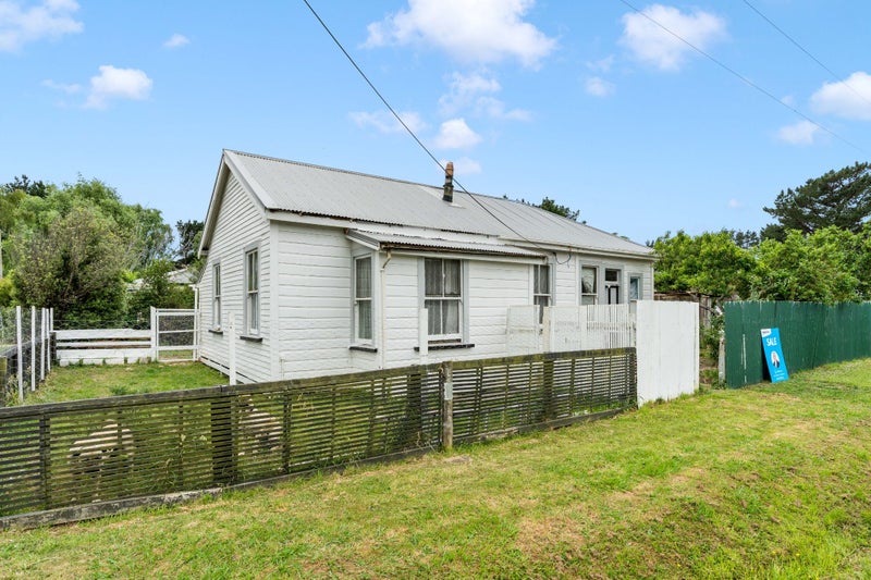 1 Castle Hill Road, Alfredton, Eketahuna - Carousel 1