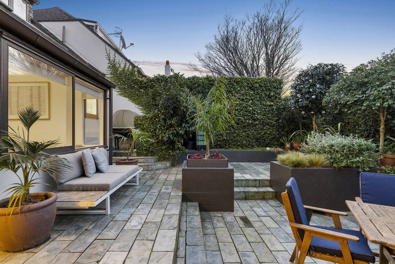 2/107 Orakei Road, Remuera, Auckland - Carousel 2