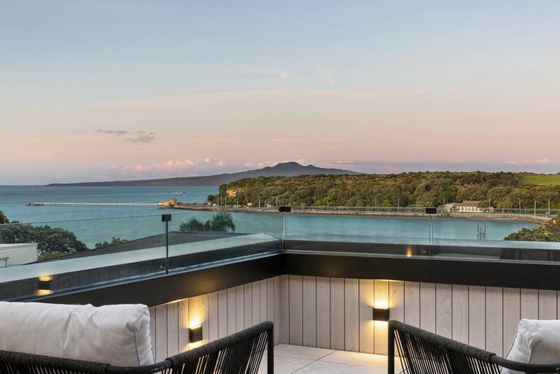 4 Okahu Street, Orakei, Auckland - Carousel 2