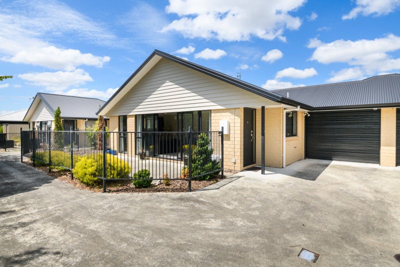 15 Thomson Street, West End, Palmerston North - Carousel 1