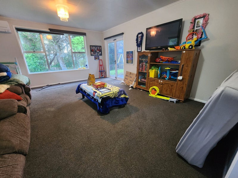 56 Ernest Street, Ranui, Porirua - Carousel 2