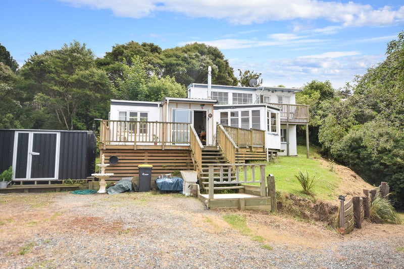 89 Coast Road, Warrington, Waikouaiti - Carousel 1