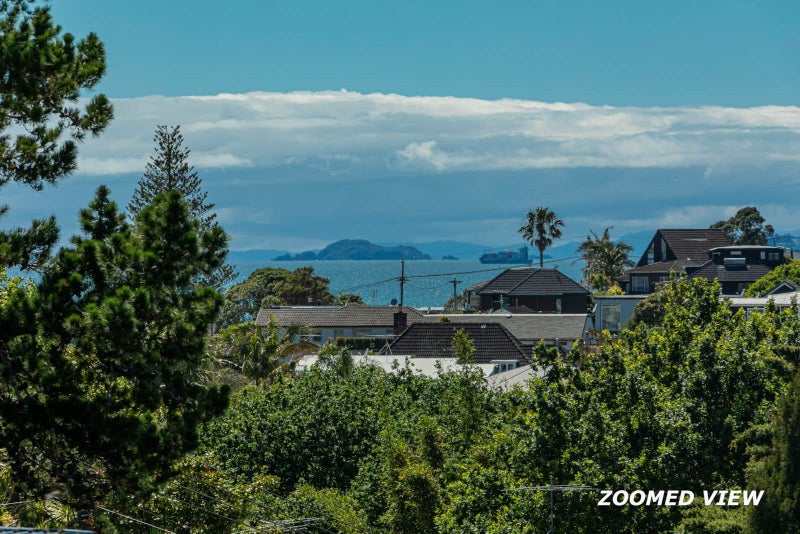 2/25 Korotaha Terrace, Rothesay Bay, Auckland - Carousel 2