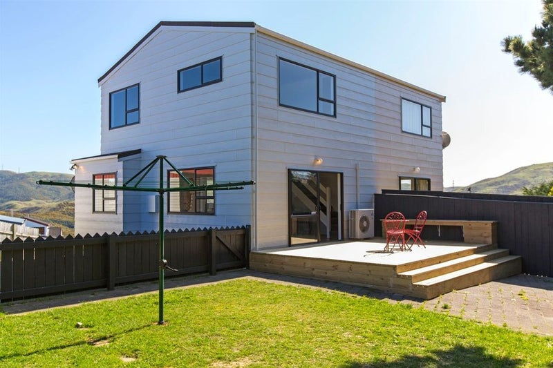 6B Mossburn Grove, Kelson, Lower Hutt - Carousel 1