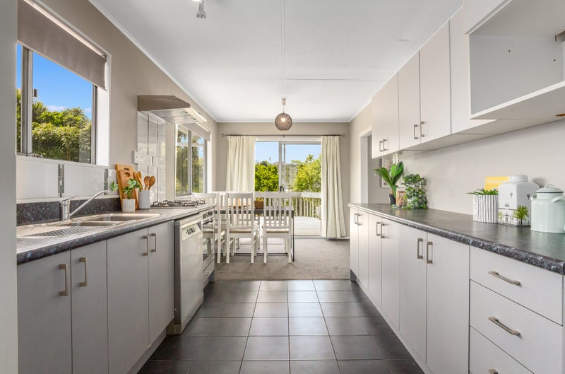 408 Warspite Avenue, Ascot Park, Porirua - Carousel 2