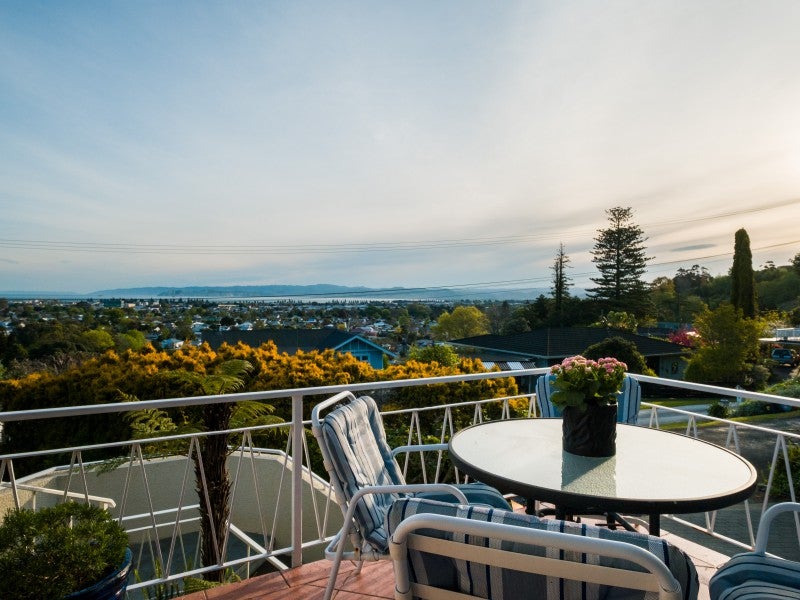 2 Hill Road, Whataupoko, Gisborne - Carousel 1