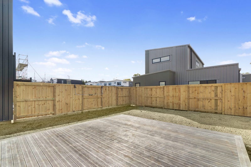 5 Selkirk Lane, Hamilton Lake, Hamilton - Carousel 13