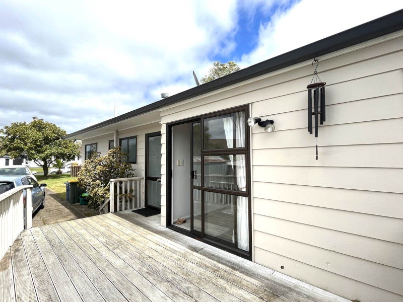 38 Redlands Grove, Swanson, Auckland - Carousel 20