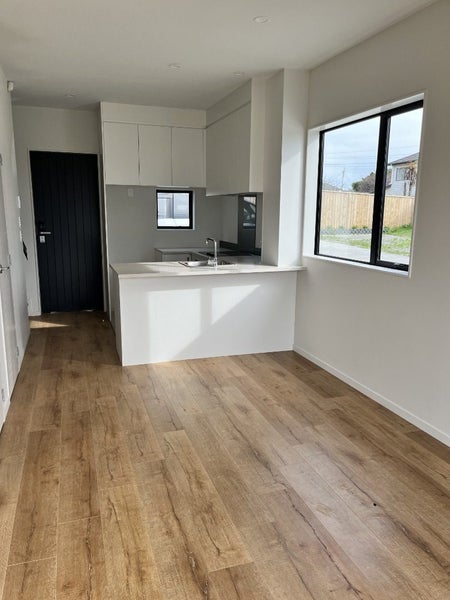 6/54 Swanson Road, Henderson, Auckland - Carousel 2